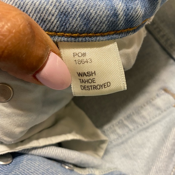 Reformation distressed denim shorts size 26 wash Tahoe Destroyed - Picture 7 of 13